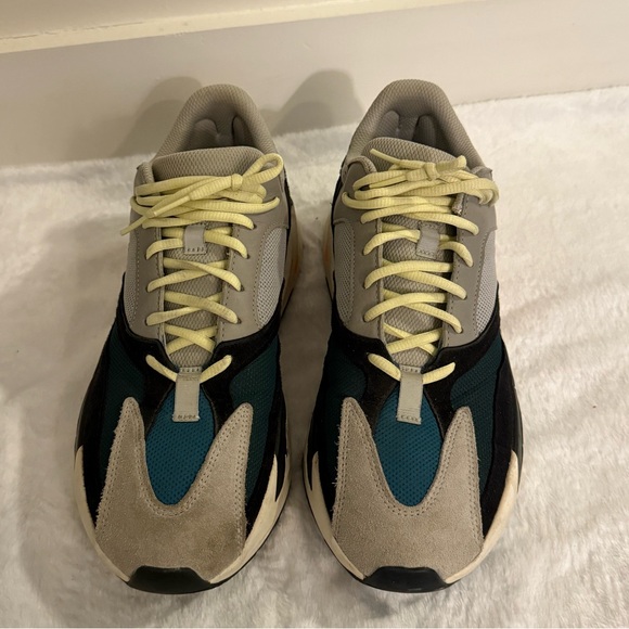 Yeezy 350 Waverunner - Picture 1 of 4